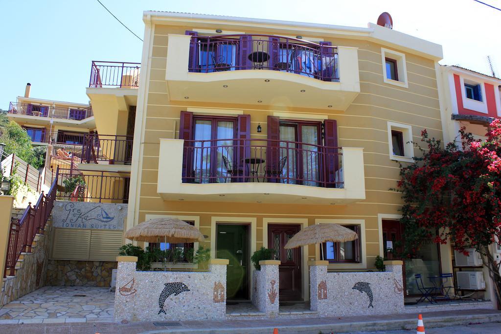 Greka Ionian Suites Айя-Евфимия Экстерьер фото