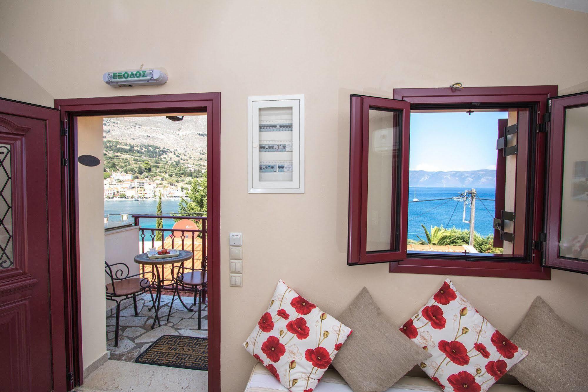Greka Ionian Suites Айя-Евфимия Экстерьер фото