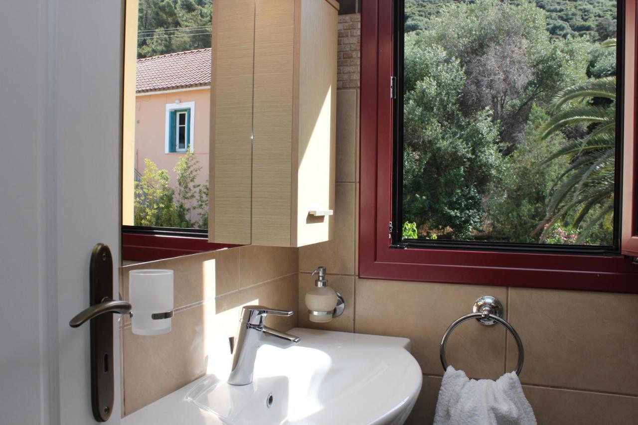 Greka Ionian Suites Айя-Евфимия Экстерьер фото